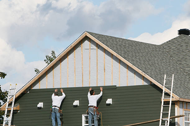 Professional Siding technician working in Dublin, IN